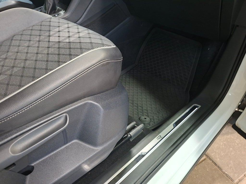 Volkswagen Tiguan 2021 - miniatyr 8