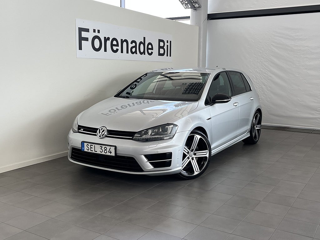 Volkswagen Golf R 2.0 TSI 300 hk DSG 4Motion – Svensksåld