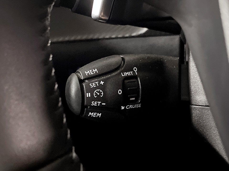 Bild på Peugeot 208 Style Hybrid 100hk Aut CARPLAY BACKSENSORER