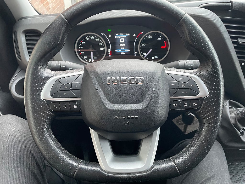 Iveco Daily 2023 - miniatyr 10