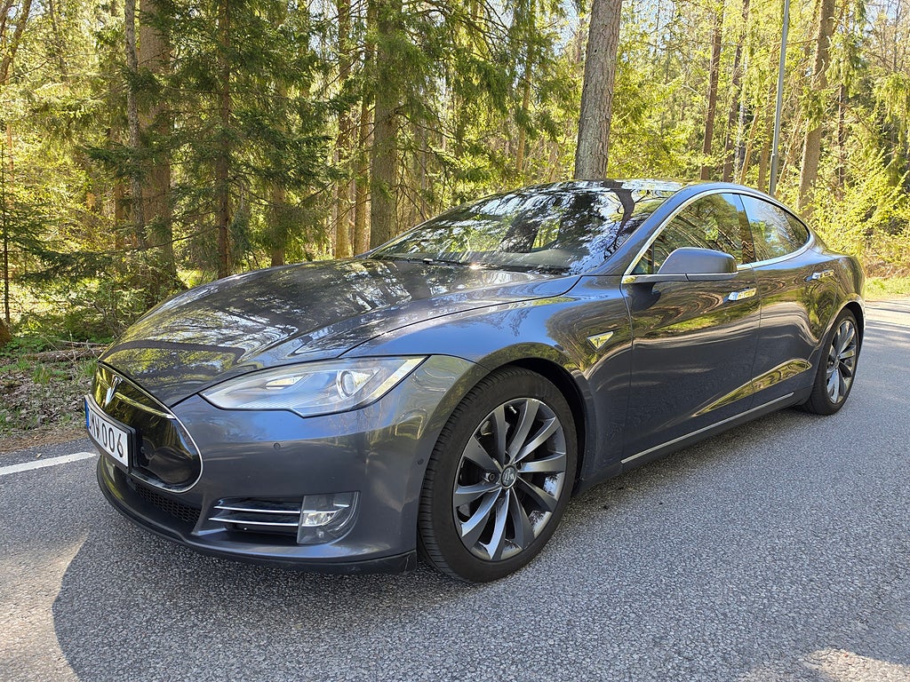 Tesla Model S 90D 423HK Free Charge / PANORAMA