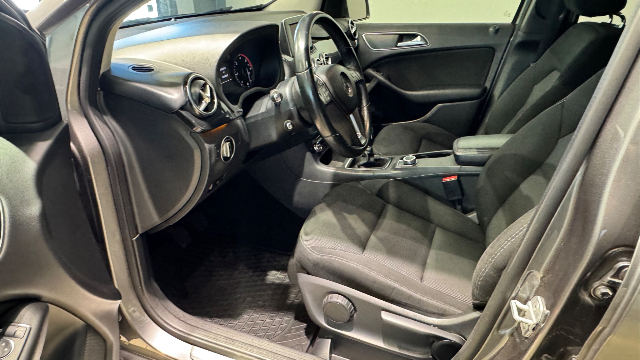 Mercedes-Benz B 2013, bild 5/33