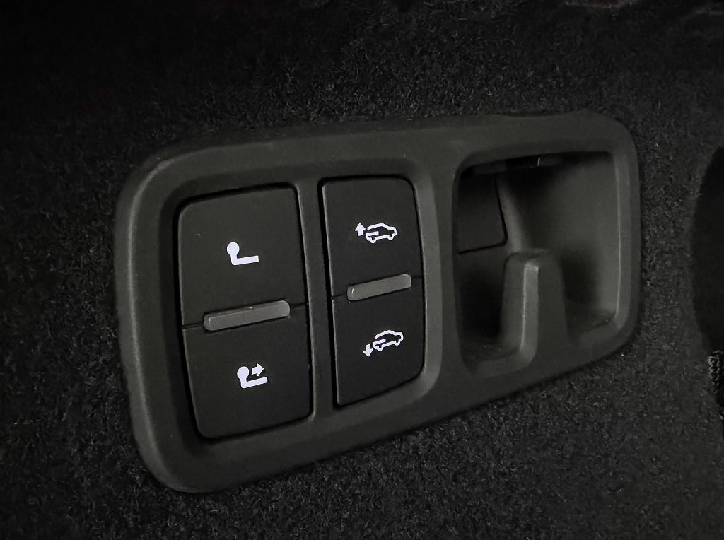 Audi Q8 TDI S line Selection MOMS Pano Matrix Värmare Drag