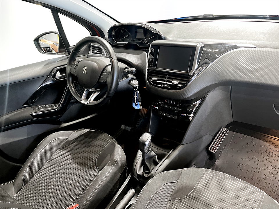 Bild på Peugeot 208 Allure 5D 1.2 PT 83hk BACKSENSORER