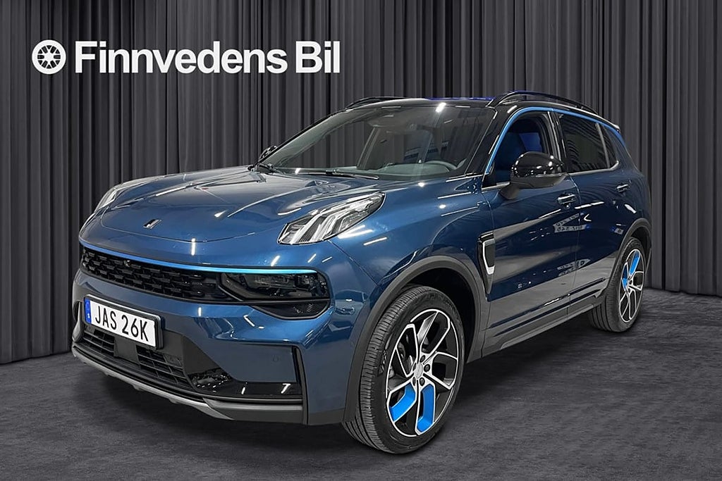 Lynk & Co 01 PHEV *Dragkrok/S-V-hjul/Nav/Pano/Infinity/SE SPEC*