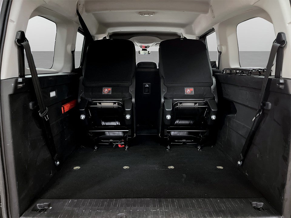 Bild på Peugeot Rifter GT 50kWh 136hk Aut L2 7-SITS 360