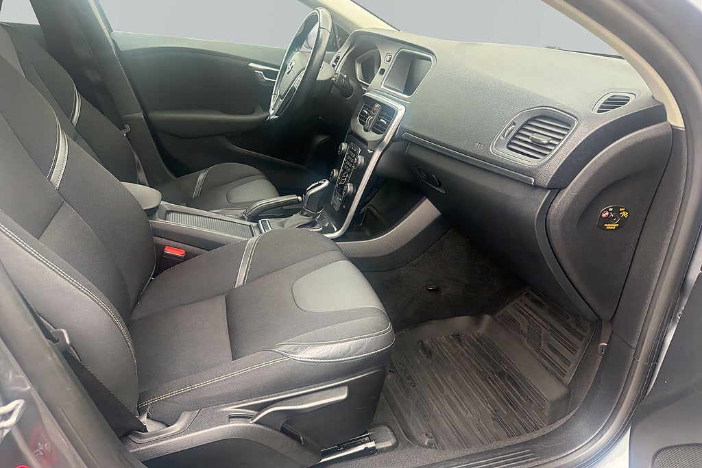 Volvo V40 2018