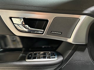 Jaguar XF 3.0 V6 AWD Taklucka Kamera GPS Meridian S/V-hjul