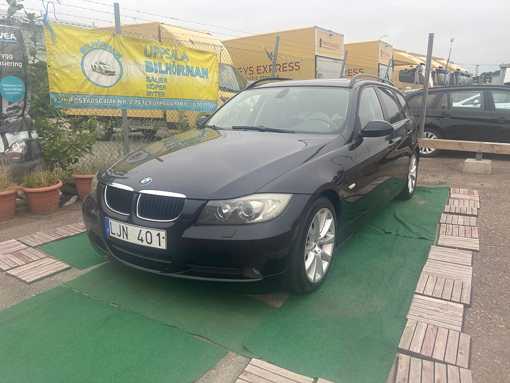 BMW 320I 320i/auto/Touring Comfort/låg milare