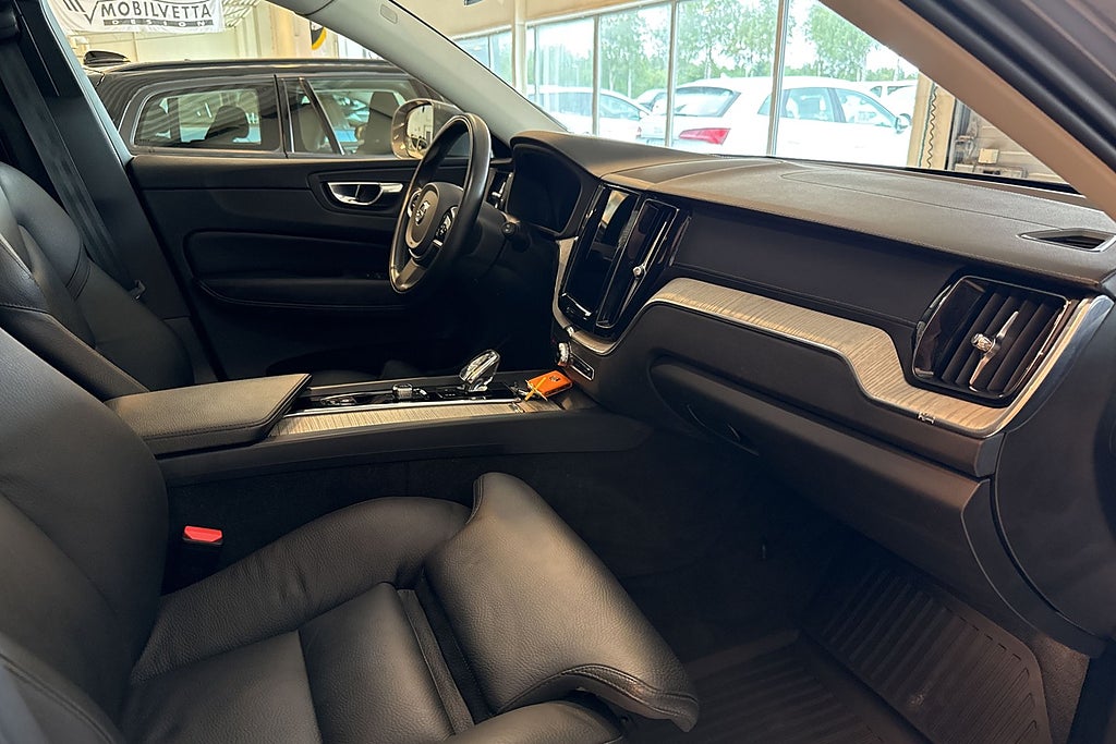 Volvo XC60 Recharge T6 AWD Aut Inscription Kamera skinn Moms Dragt miniatyr 16