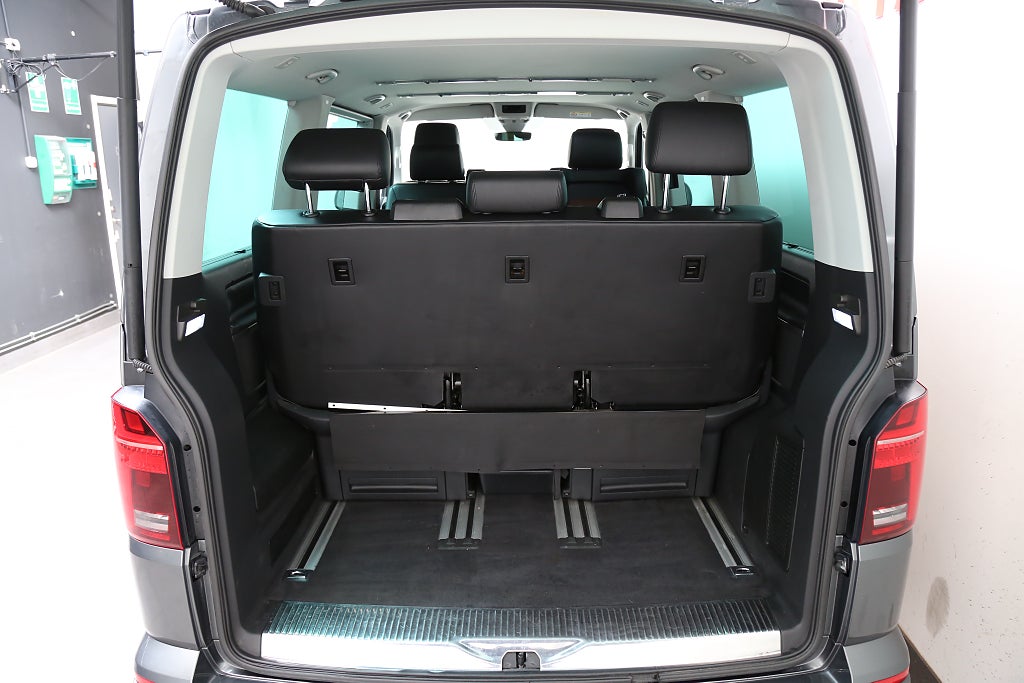 Volkswagen Multivan T6.1 TDI 4M Highline DSG Värmare Drag