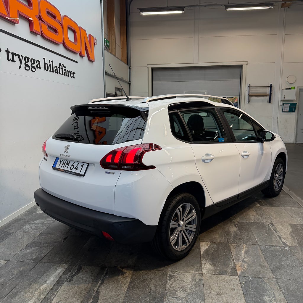 Peugeot 2008 1.2 PureTech 110 EAT Panorama Motorvärmare 110hk