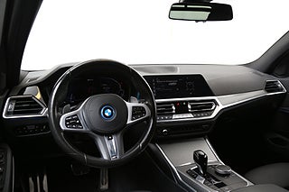 Kombi BMW 330e 13 av 29