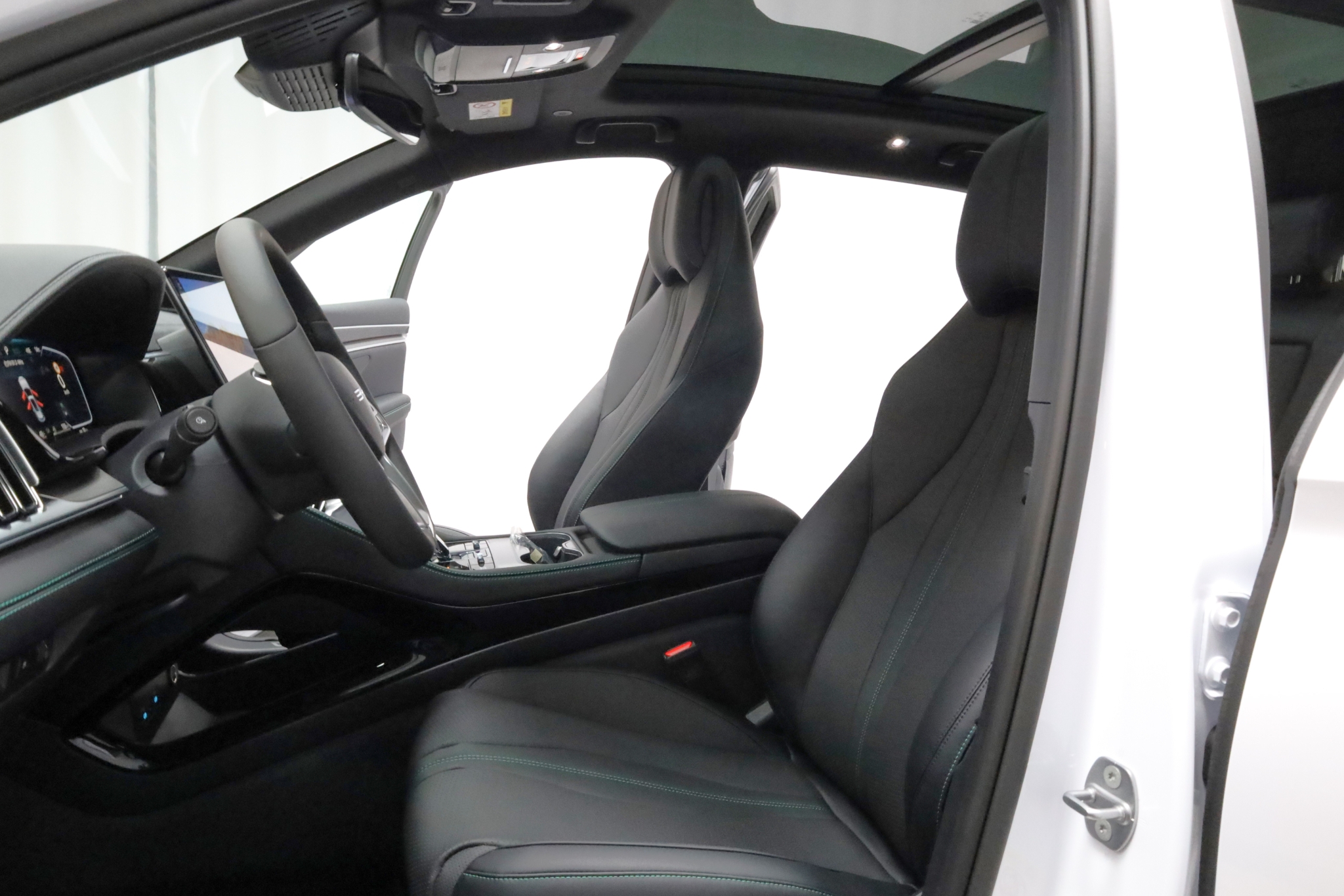 BYD Seal U DM-i 2026, kuva 6/45