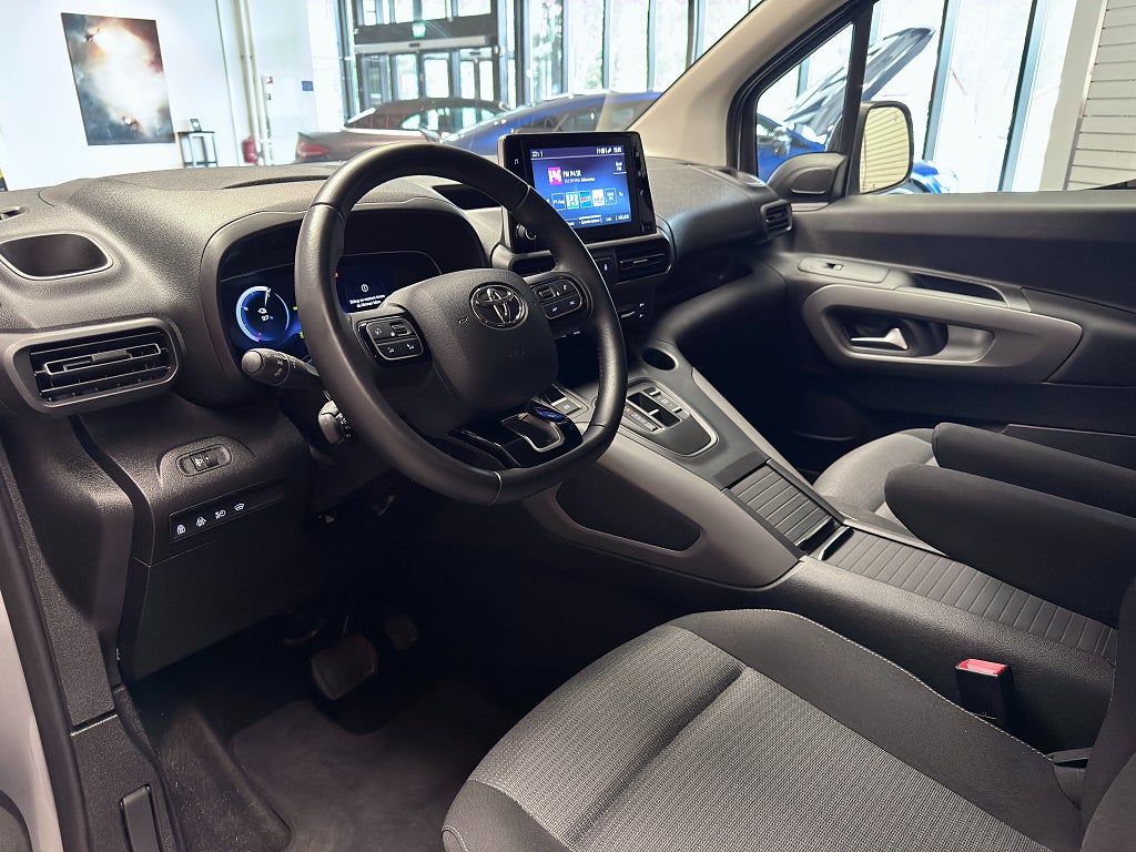Toyota Proace City Verso Electric 136hk | 7-sits | Backkamera