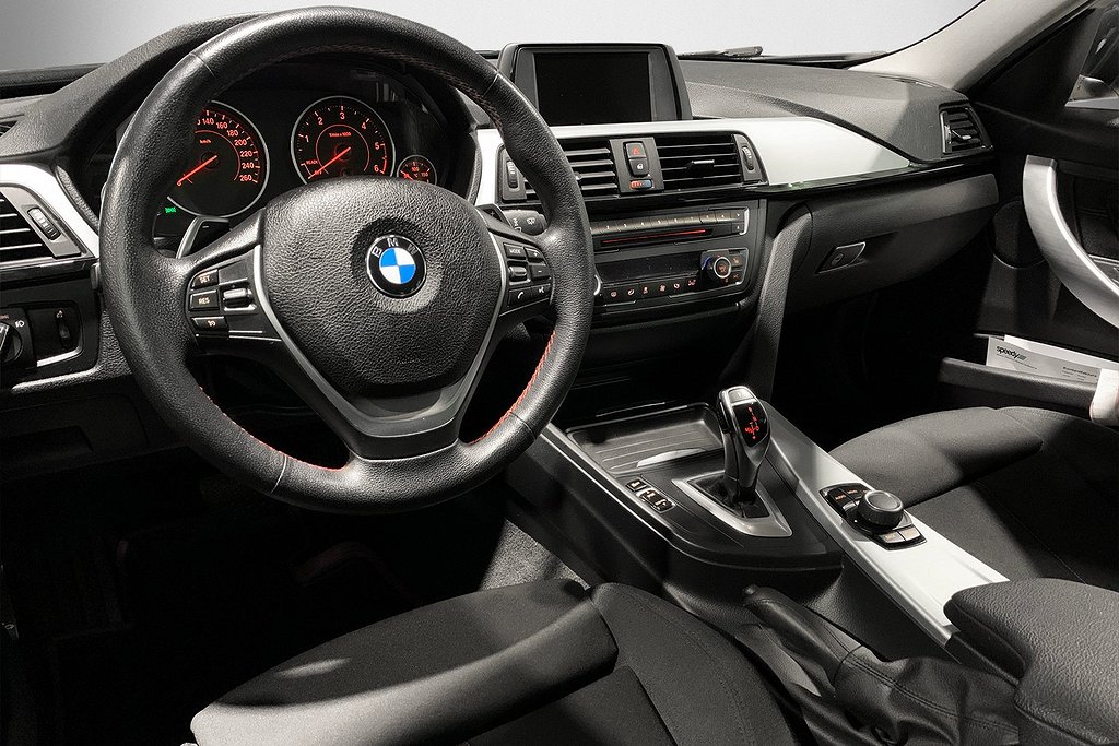 BMW 320 d xDrive | El-dragkrok | 19" BMW sommar | Elbaklucka 2014