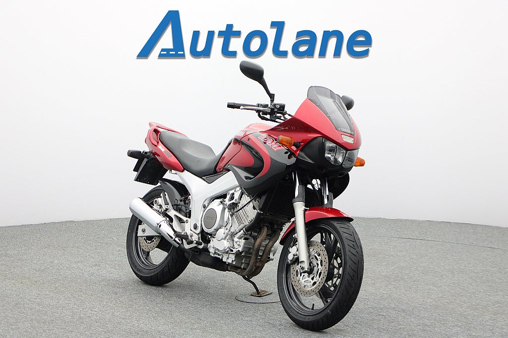 Yamaha TDM 850 4TX *Nya Däck Nyservad