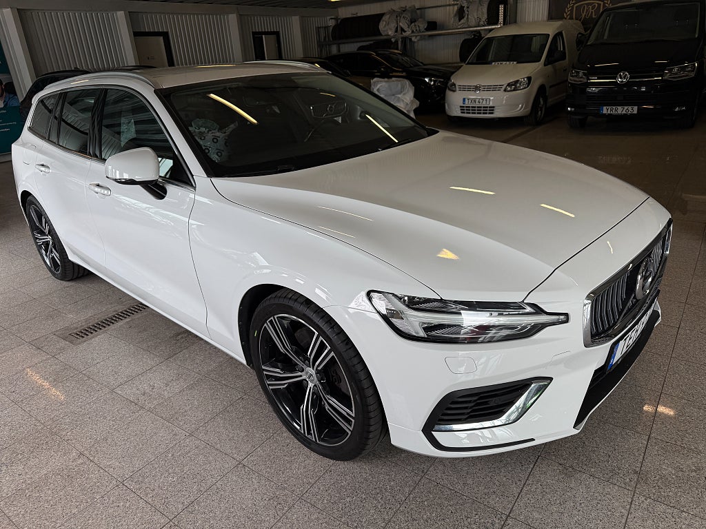 Volvo V60 Recharge T6 AWD 340hk Inscription Expression 1 ägare