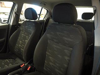 Halvkombi Opel Corsa 17 av 20