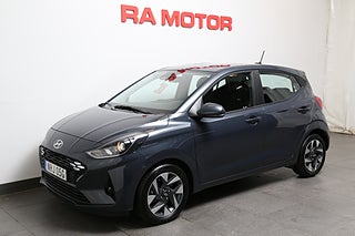 Halvkombi Hyundai i10 1 av 21