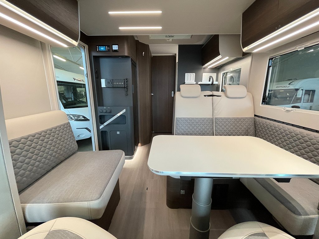 Adria Matrix Supreme 670 SC / ALDE / Taksäng / 5 bältad /Ugn - Adria