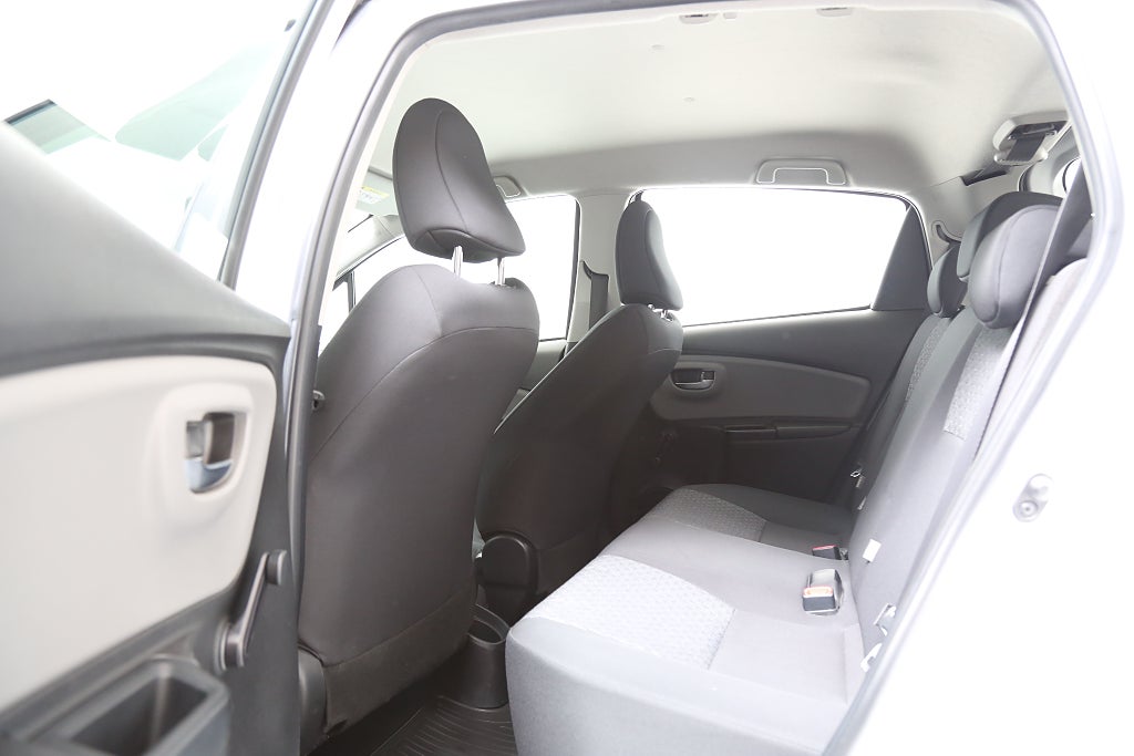 Toyota Yaris 1,33 Dual VVT-i Multidrive S Active 5-dörrar Kamera 2015