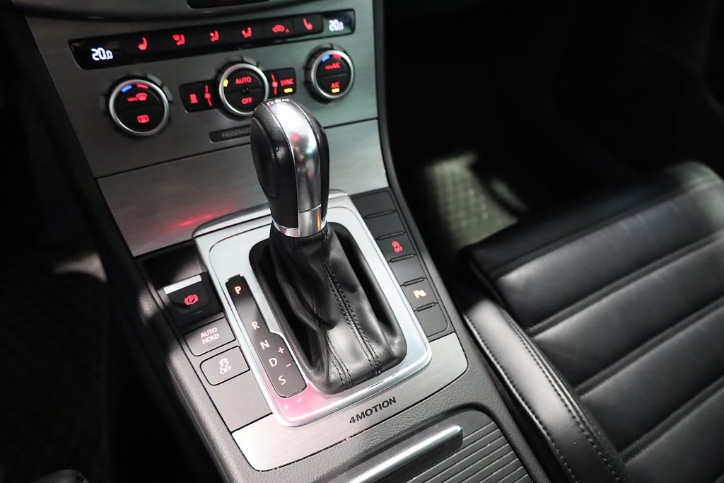 Volkswagen Passat 2.0 TDI AUT 4Motion R-line Drag Kamera Drag Läder 2013