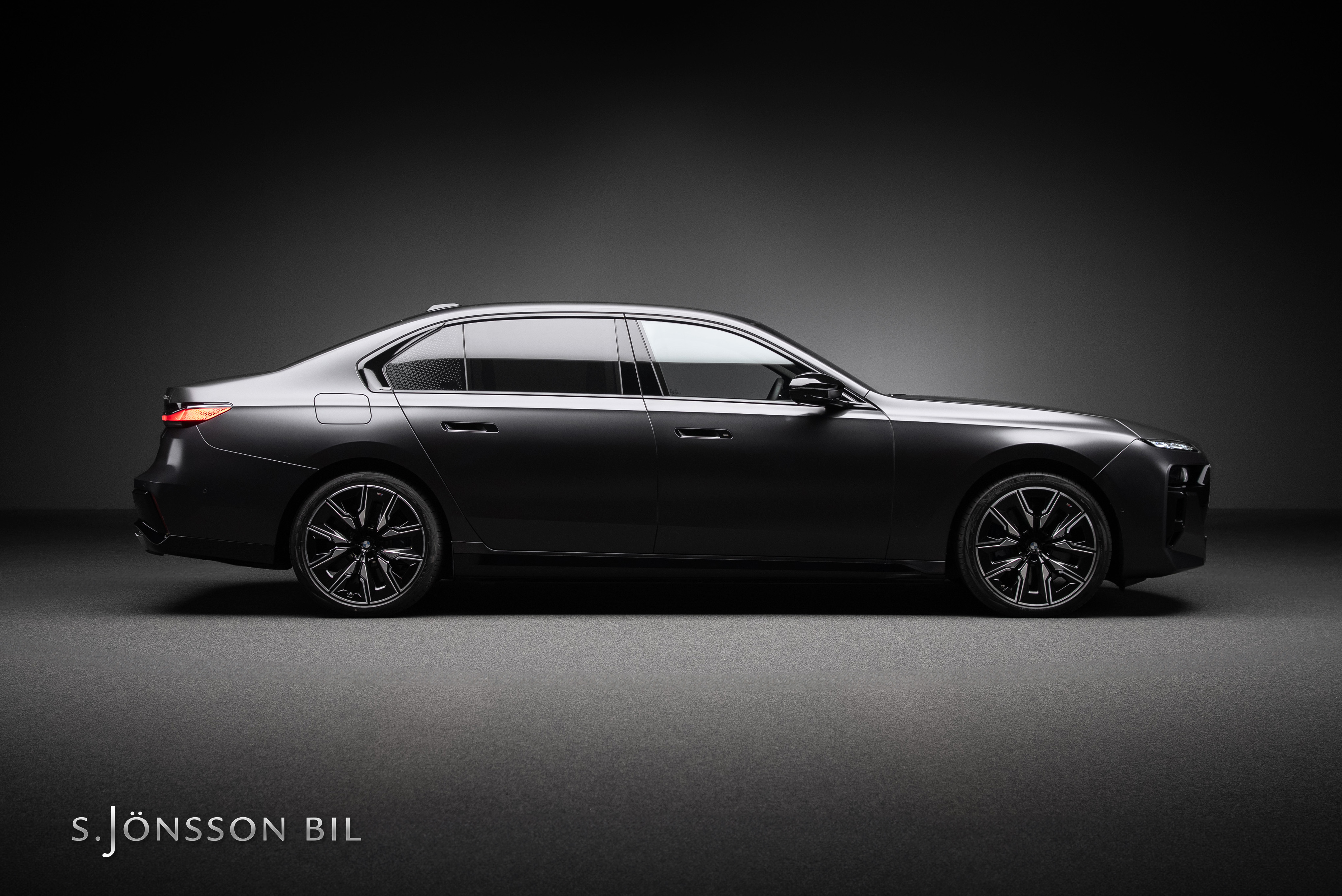 BMW M760 2024, bild 6/44