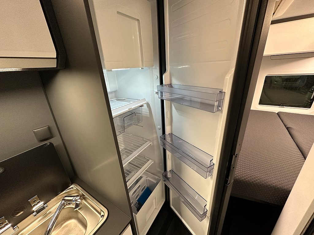 Adria TWIN SUPREME 600 SPB / Aut / Dieselpanna / <6 meter - Adria
