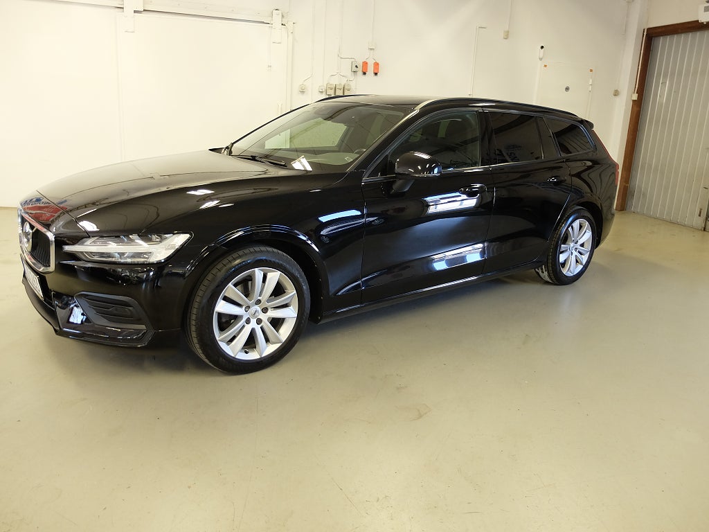 Volvo V60 D3  AUT.  Momentum Euro 6 DRAG. S +V hjul. NY-bes