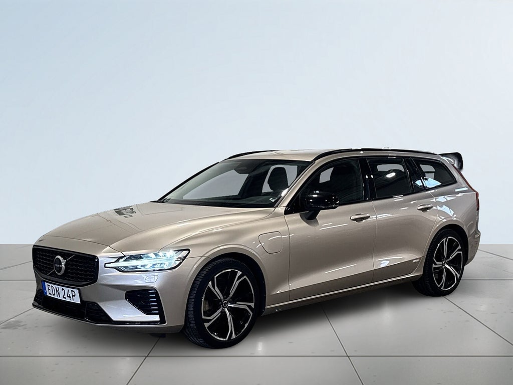 Volvo V60 Recharge T8 AWD Plus Dark Cockpit Kamera Skinn MOMS S&V