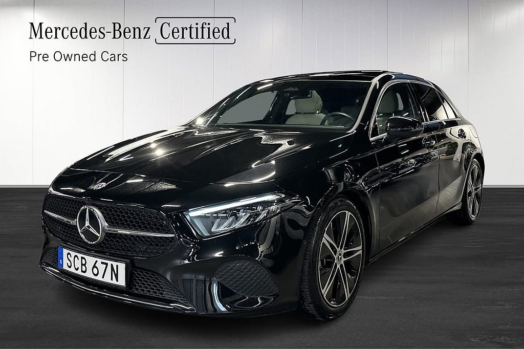 Mercedes-Benz A 200 Panorama Kamera Carplay Distronic Facelift