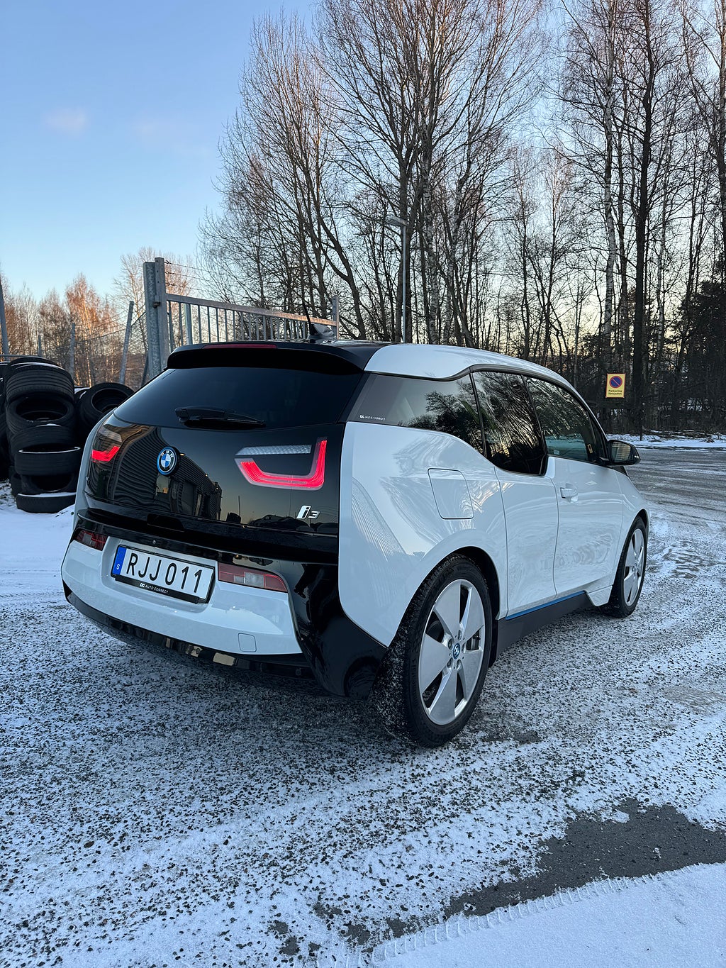 BMW i3 94 Ah Comfort Adv, H-K STEREO,GPS, ”19 sommarvinterdäck