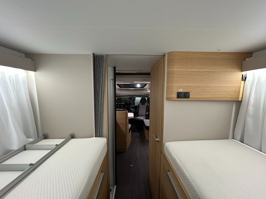 Adria Matrix Axess 670 SL / Taksäng / B-kort / Automat 140hk - Adria