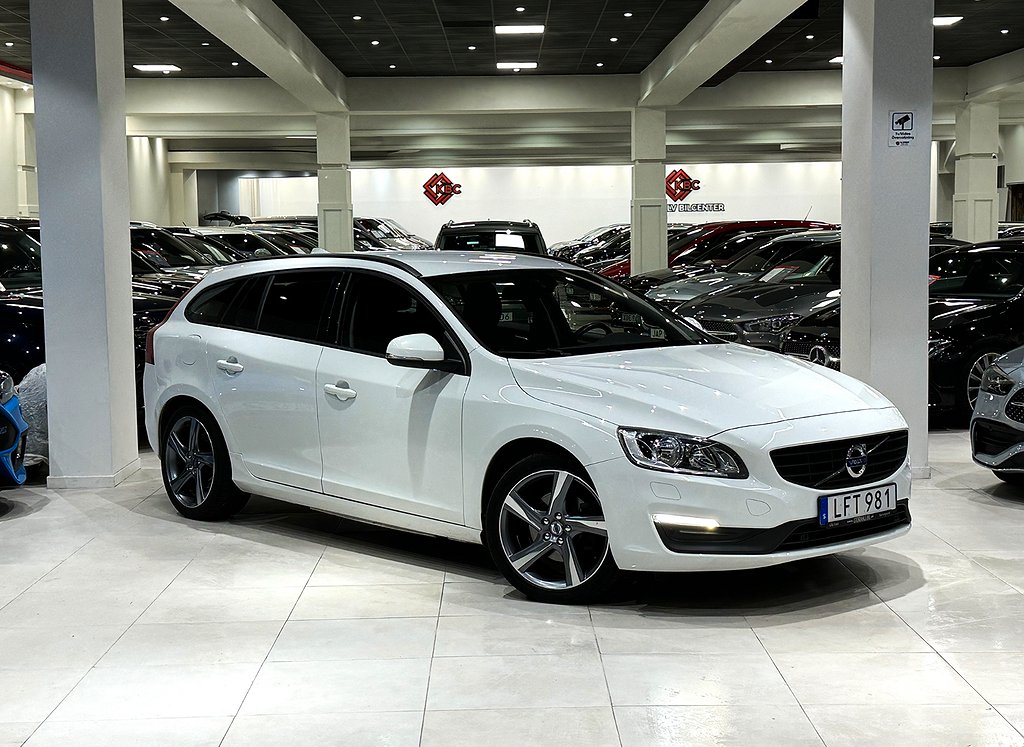 Volvo V60 D2 Kinetic Euro 6/NyServ/NyBes/VOCEn-Ägare/D-Värme/