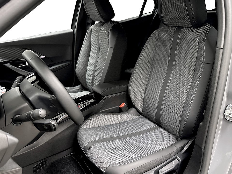 Bild på Peugeot 2008 Allure Hybrid Aut - PRIVATLEASING INK VINTERHJUL