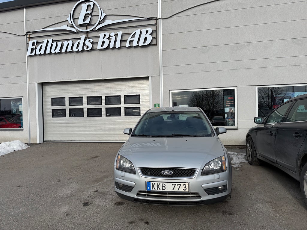 Ford Focus 5-dörrars 1.8 Flexifuel Euro 4 Drag Ny besiktad 