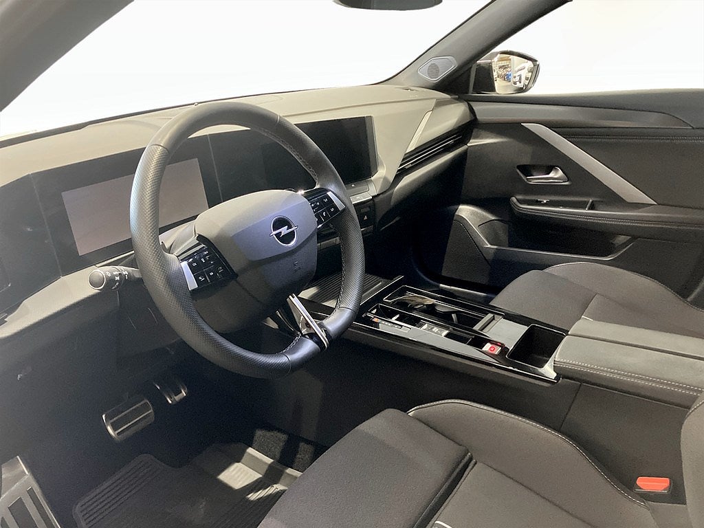 Bild på Opel Astra ST GS 1.2 PT 130hk Aut - BACKKAMERA, CARPLAY