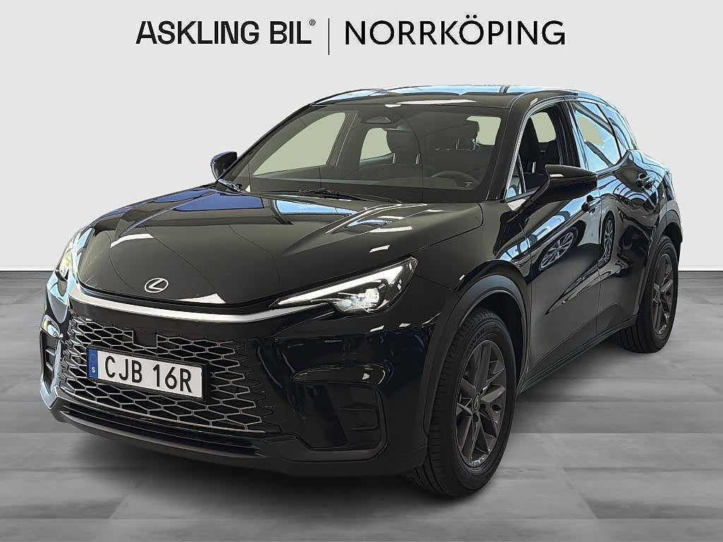 Lexus LBX 1.5 V-hjul ingår 