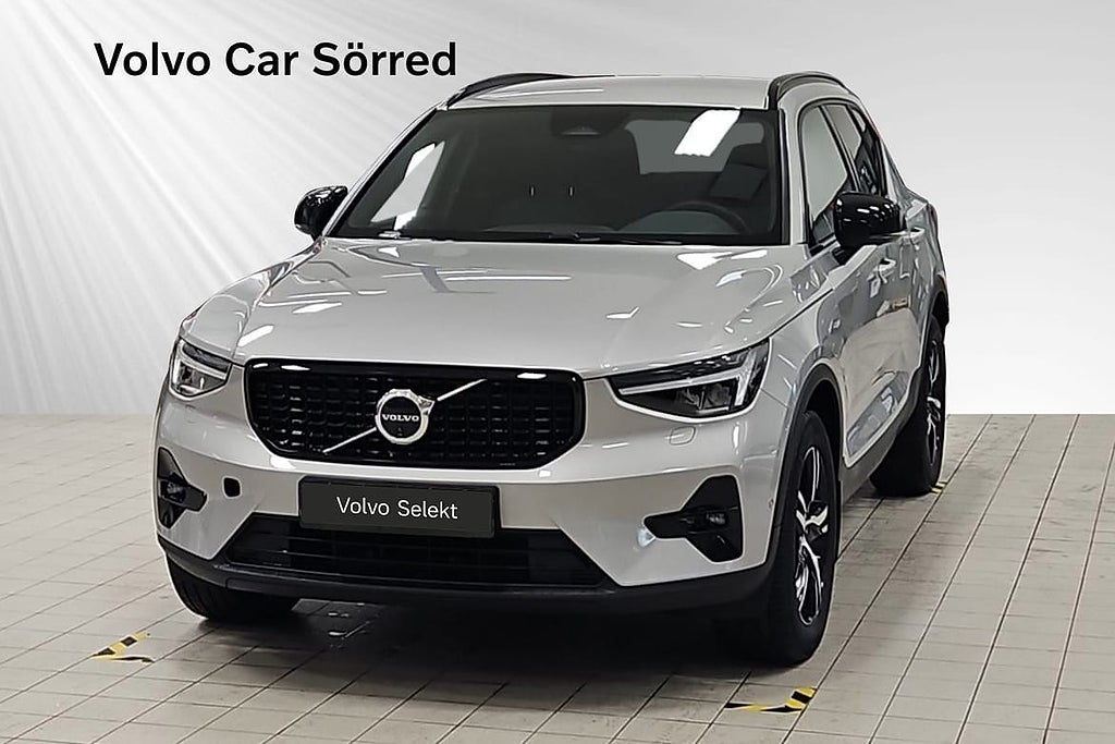 Volvo XC40 B3 FWD Bensin Plus Dark, Drag, 360 Kamera