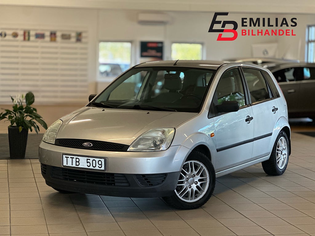 Ford Fiesta 5-dörrar 1.4 Kamrem bytt 80hk