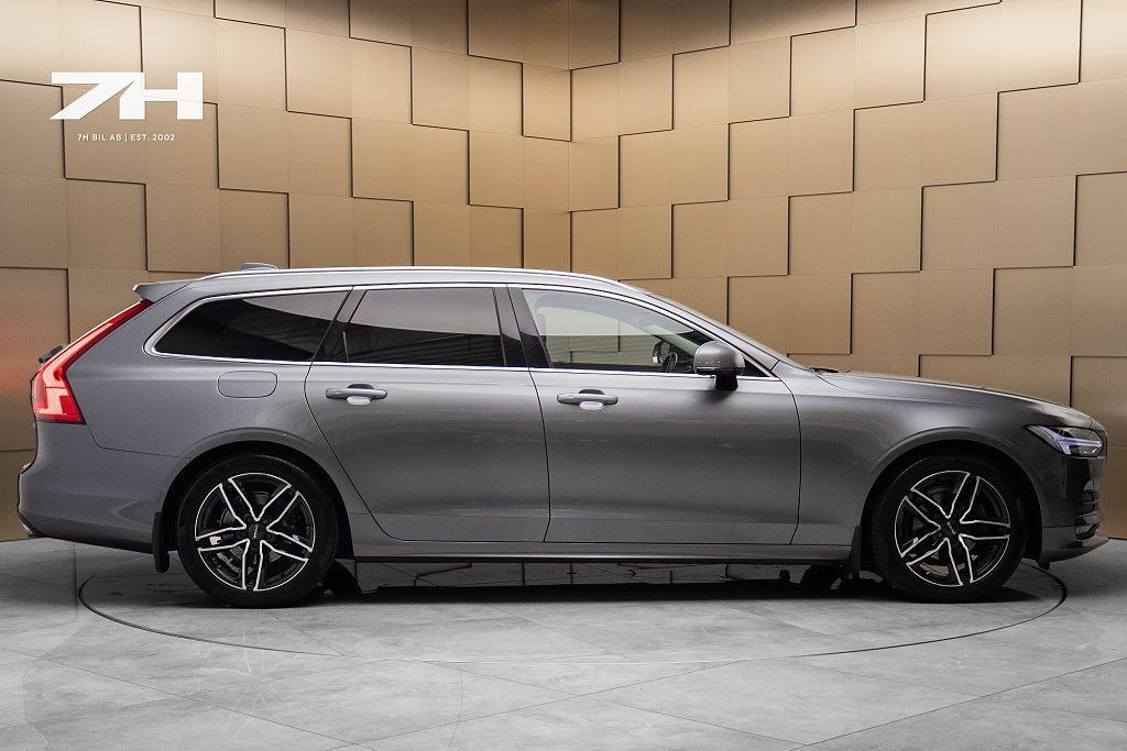Volvo V90 D4 Momentum Adv / Adaptiv Farth. / Drag