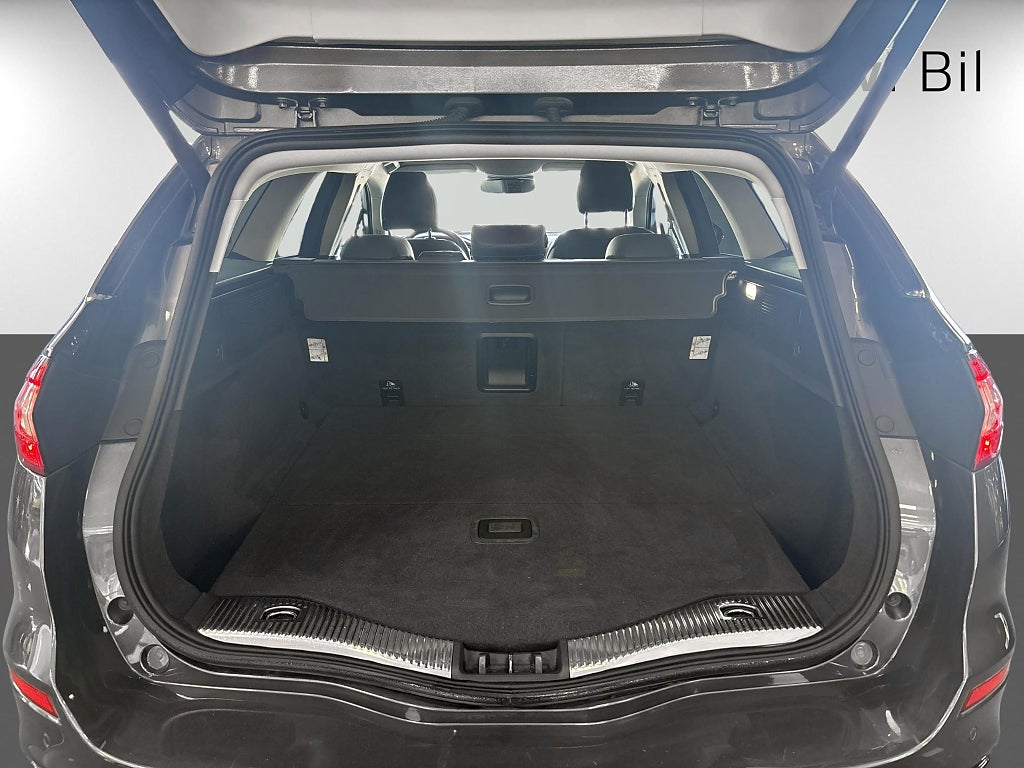 Ford Mondeo Kombi 2.0 TDCi AWD Powershift Titanium