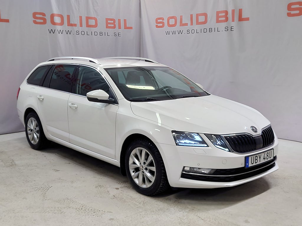 Skoda Octavia Kombi 1.0 TSI Premium Drag Värmare Navi V-däck