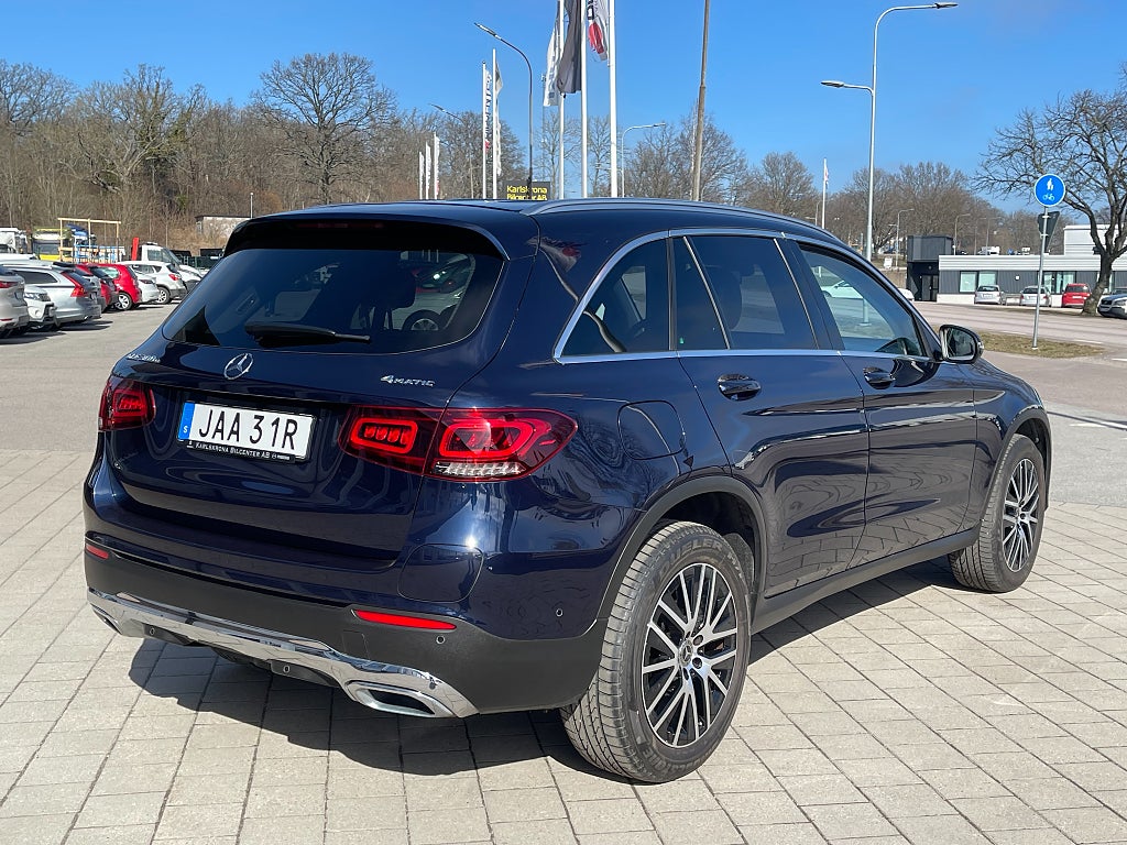 Mercedes-Benz GLC 300 e 4MATIC 9G-Tronic Base 320 hk
