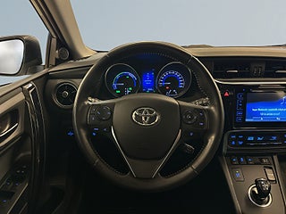 Toyota Auris Hybrid e-CVT Active Kamera Kamkedja Mvärm S/V-hjul – bild 9