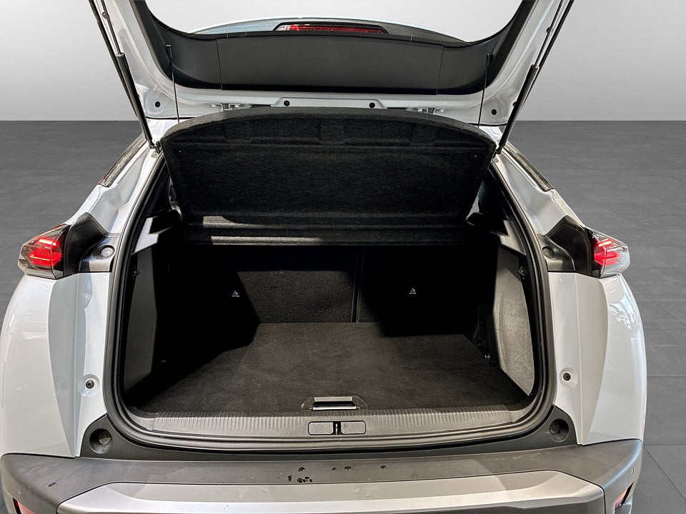Bild på Peugeot 2008 Allure 1.2 PT 130hk Aut P-SENSORER CARPLAY