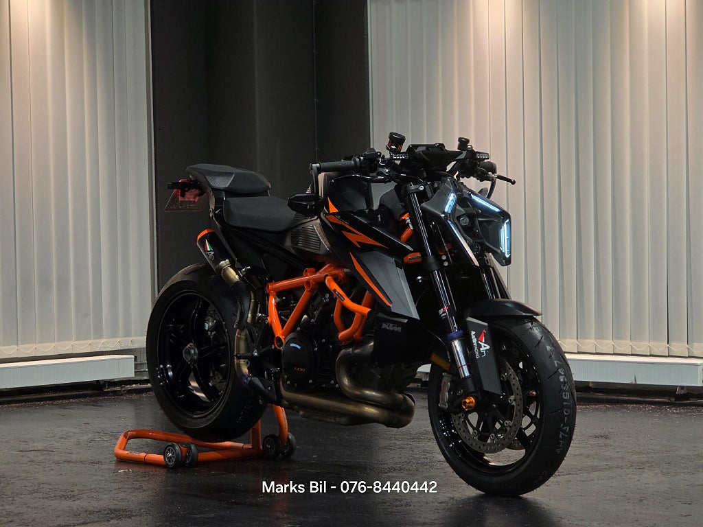 KTM 1390 Super Duke R Evo Tech Pack Nya däck|Ny Servad|Austin Racing
