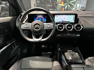 SUV Mercedes-Benz GLA 8 av 17
