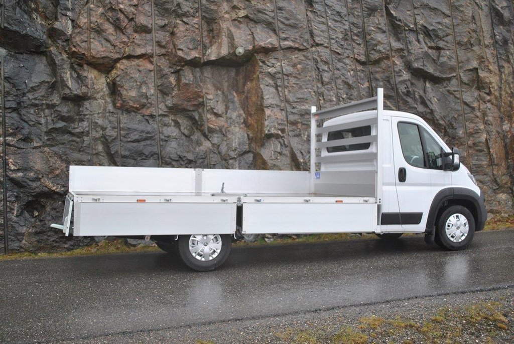 Peugeot Boxer Flak 4,3m 165HK 